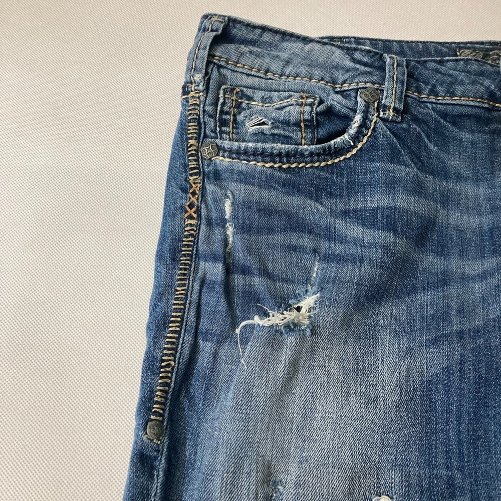 Silver Jeans Co. Aiko Mid Bermuda Distressed Denim Shorts Embellished Y2K W30 - Picture 3 of 11